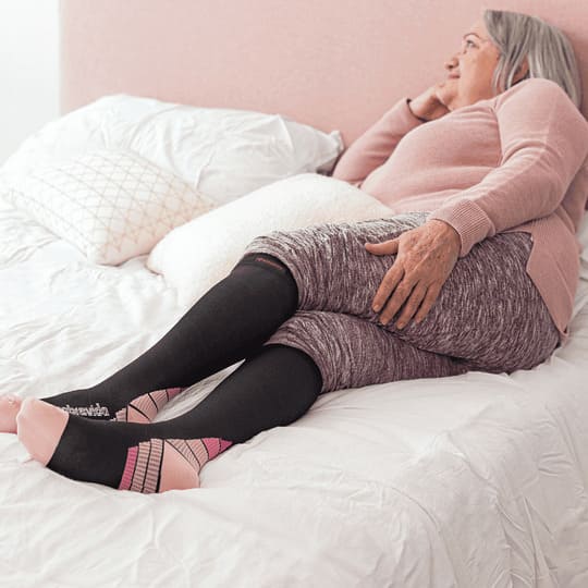 2 PACK DE CALCETINES DE COMPRESIÓN CON INFUSION DE COBRE 15-20mmHg 😱50% DE DESCUENTO😱